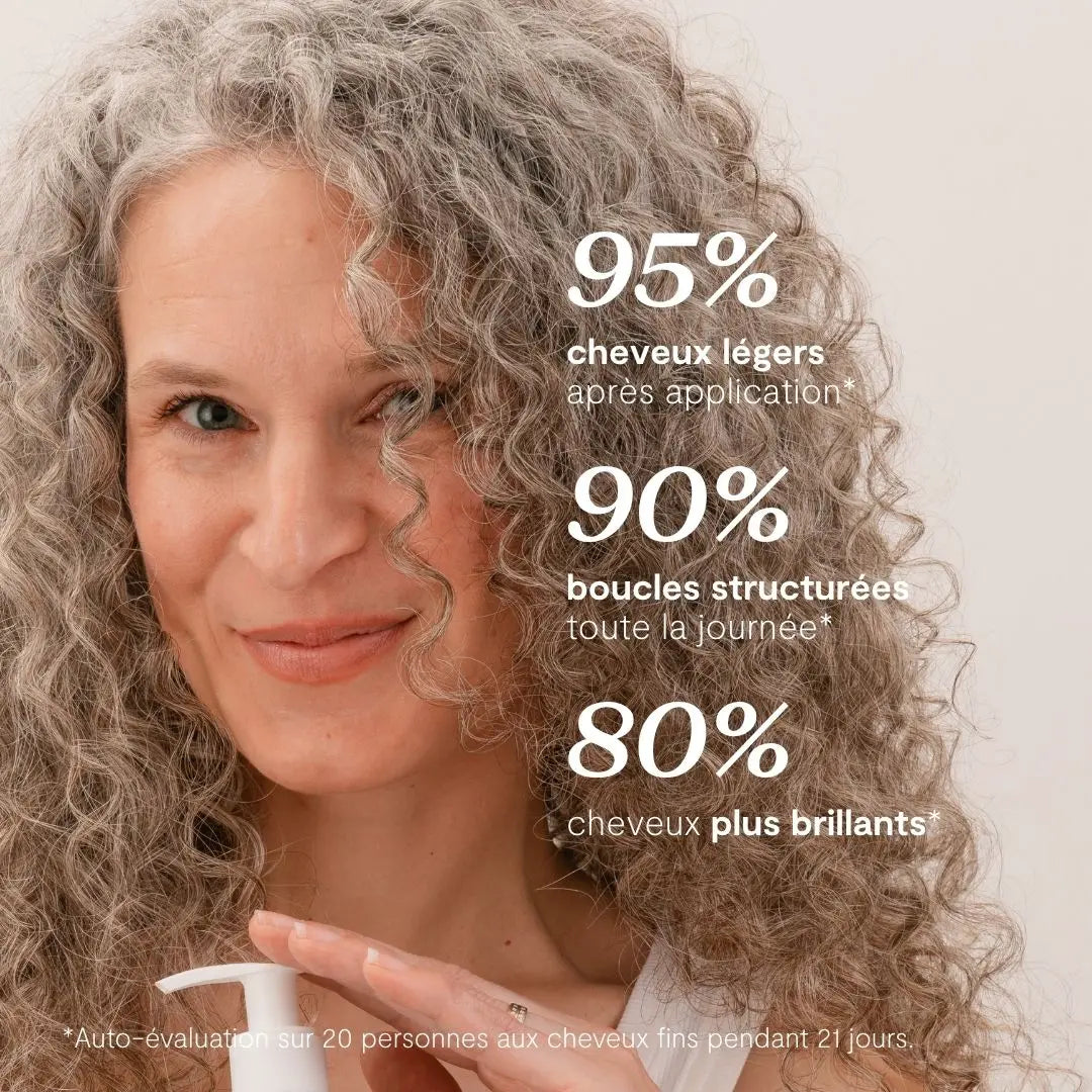 Femme aux boucles définies avec la gelée LAO Care