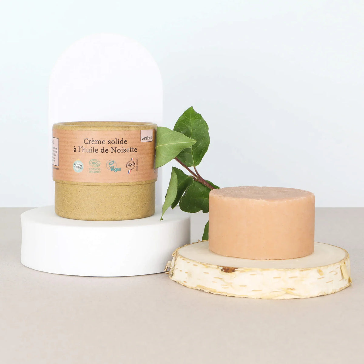 Crème hydratante solide à l’huile de noisette – peau mixte à normale